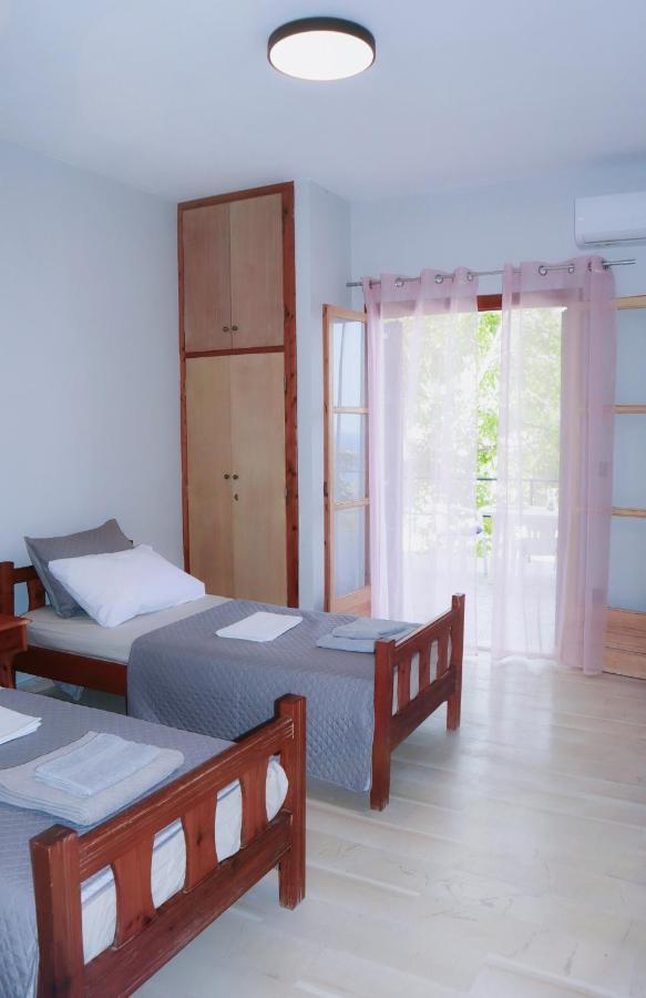 Kaminaki Seaview Apartments Katavolos Exterior photo